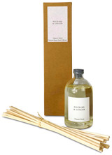 100ml Rhubarb & Ginger scented artisan reed diffuser. Made with natural, alcohol plant-based reed liquid with no parabens.