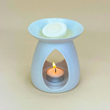 Heaven Scent’s white ceramic burner is the perfect vessel for releasing the aroma of our Gold, Frankincense & Myrrh  wax melts.