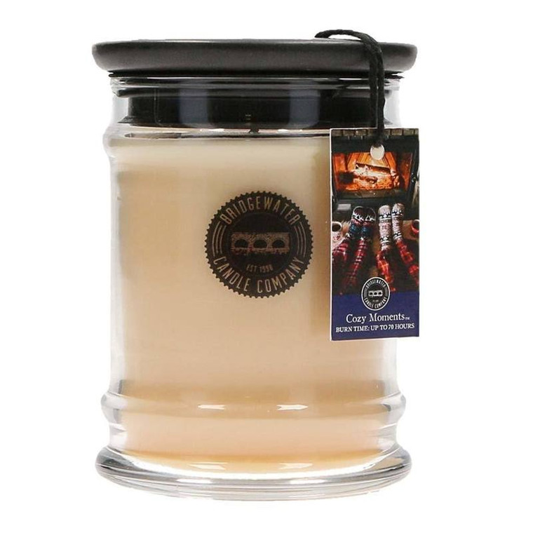 Melt into soft surroundings of pure bliss as calming gingergrass and spicy nutmeg settle into a cradle of cinnamon leaf and clove. Creamy layers of honeyed caramel and maple sweetly bind the fragrance in snuggly warmth.

DETAILS:

Fragrance Family: Oriental & Spice

Volume: 8.8oz

Lifespan: Burn Time up to 70hrs
