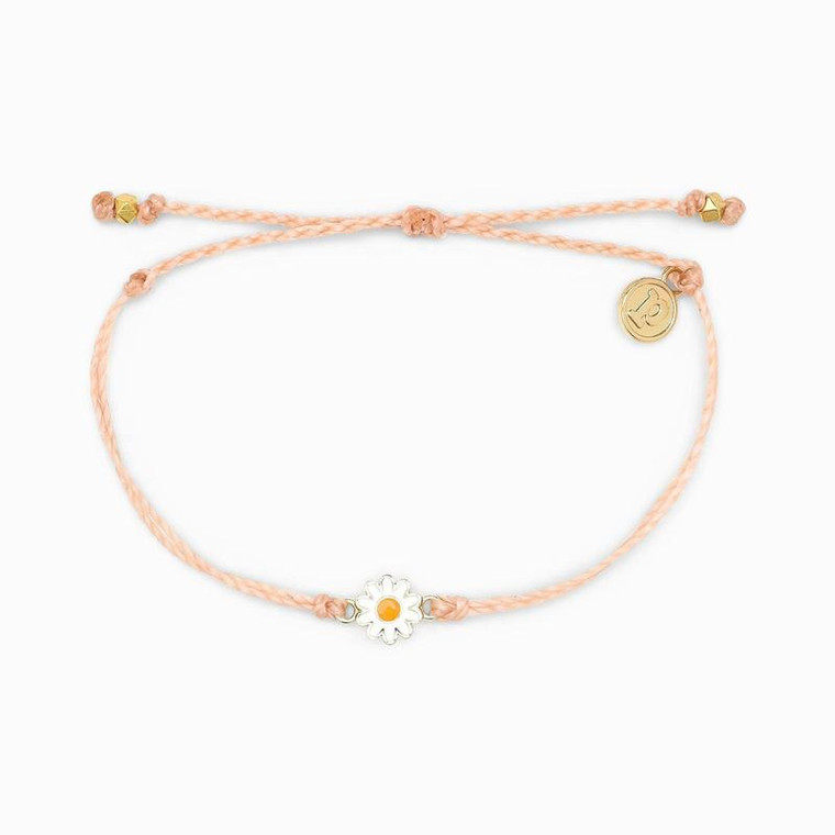 You’ll be looking fresh as a daisy when you rock this adorable charm bracelet. Featuring a double-string band and teensy daisy charm, it adds a feminine, whimsical vibe to any (and every) outfit.

Adjustable from 2" to 5"
Gold-tone charm and "P" charm
100% waterproof