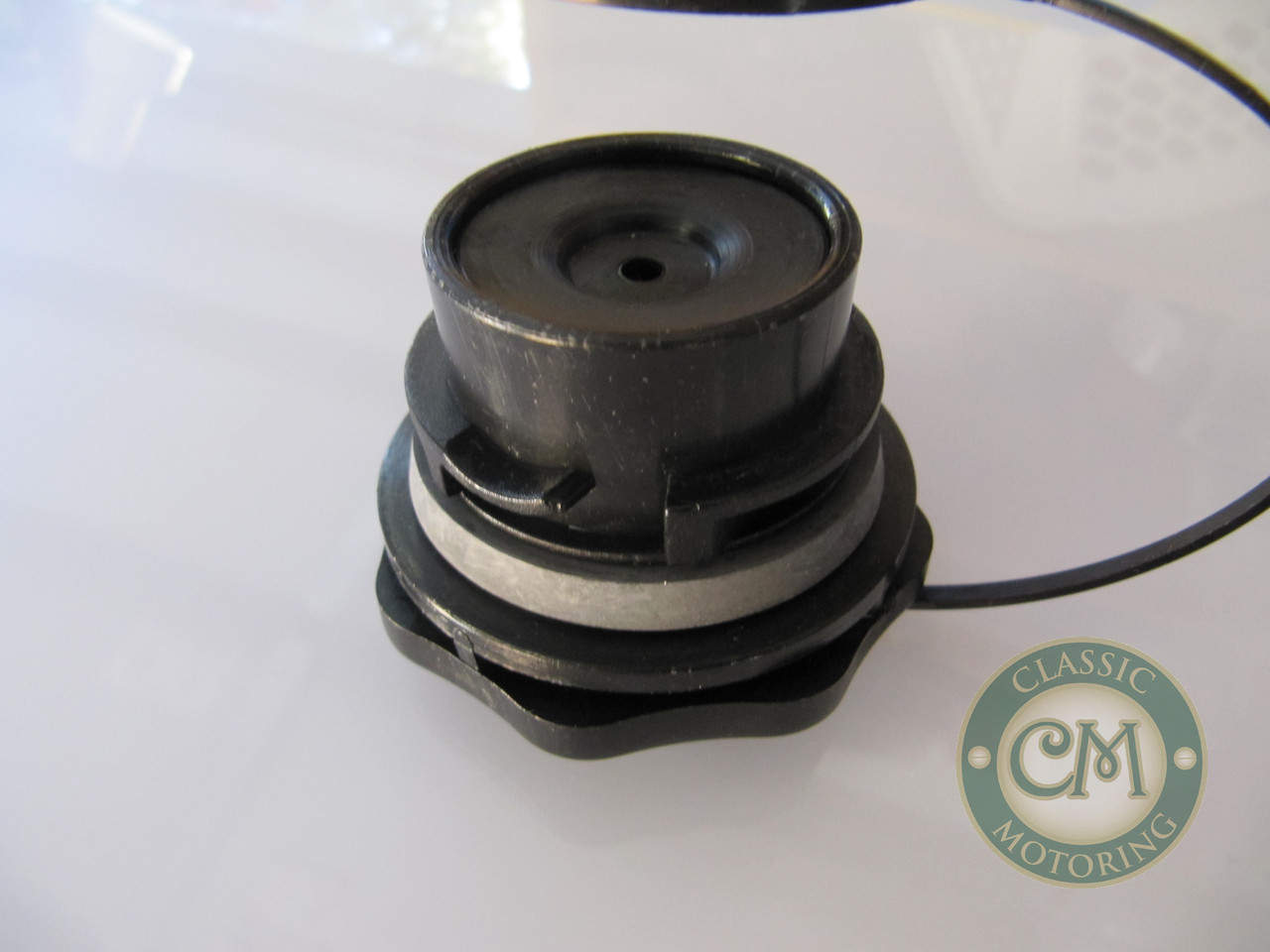 GFE6003 - Oil Filler Cap - Vented with Retaining Strap