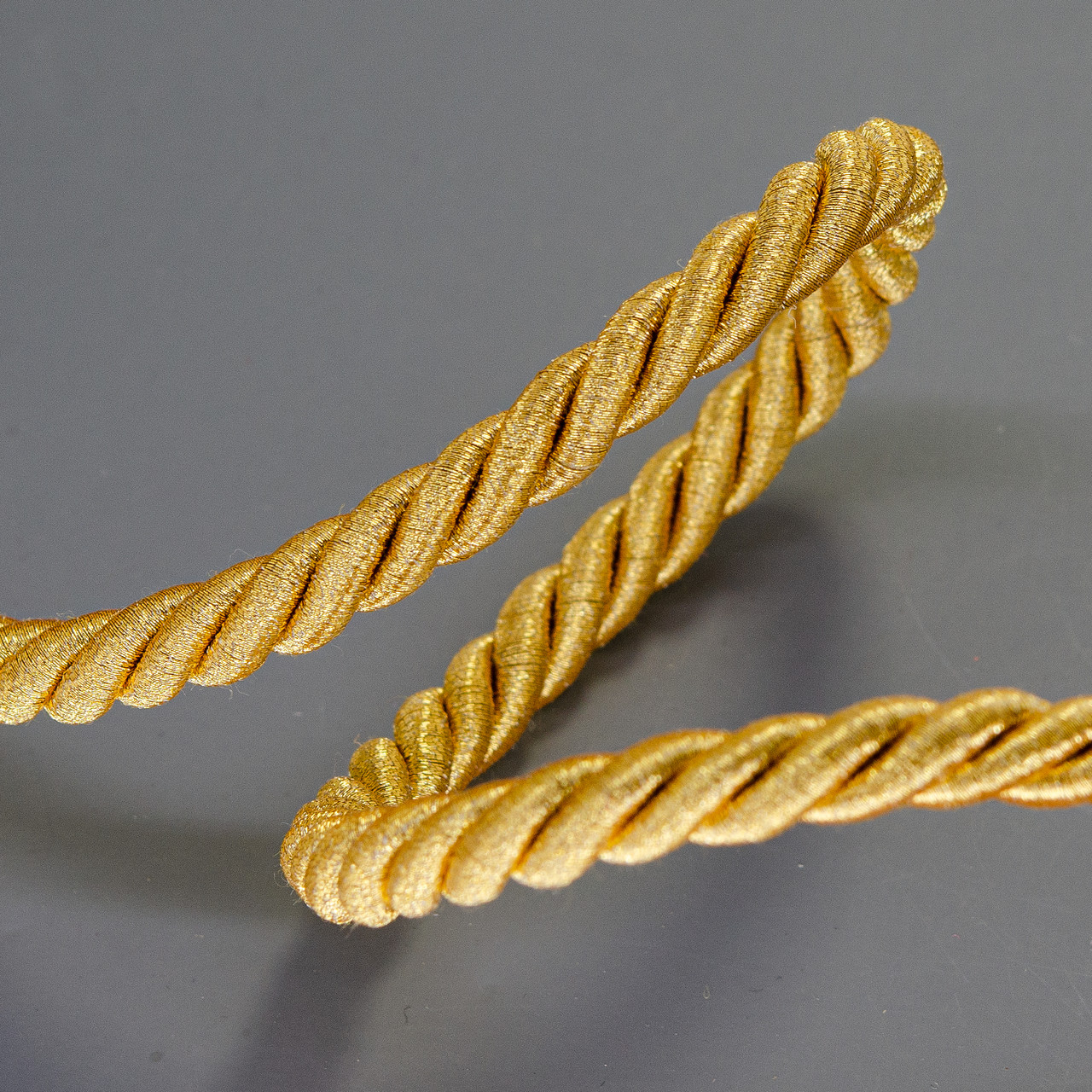 Expo International Holly 3/8-Inch Twisted Cord Trim, 20-Yard, Metallic Gold