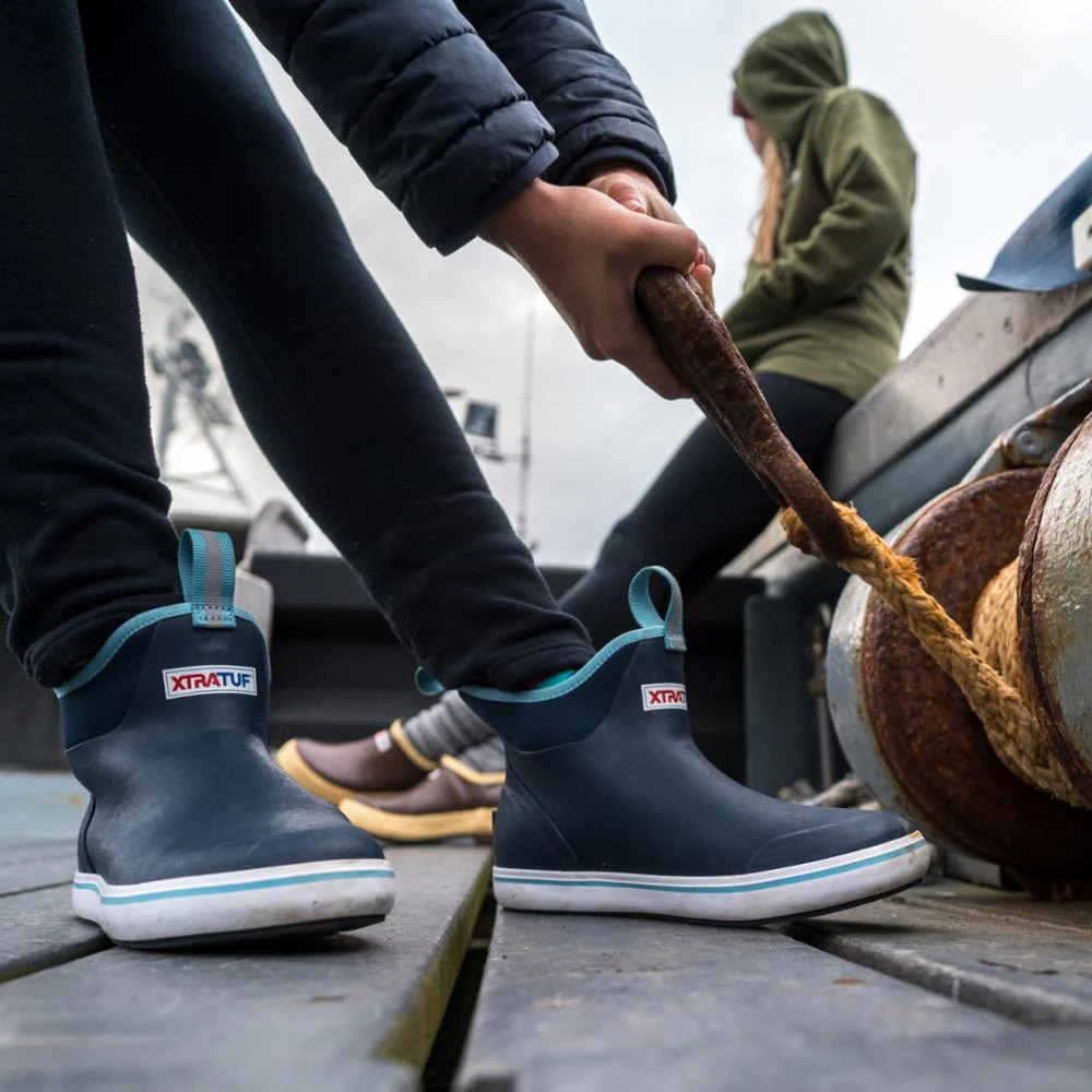 XtraTuf W's Ankle Deck Boot Navy Sz.9