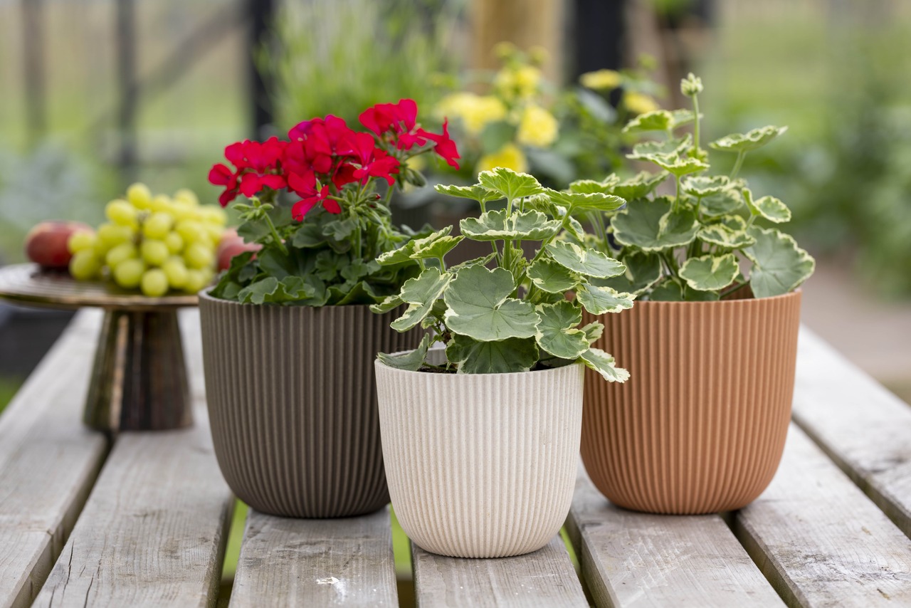 Made with Ball Planter Warm taupe