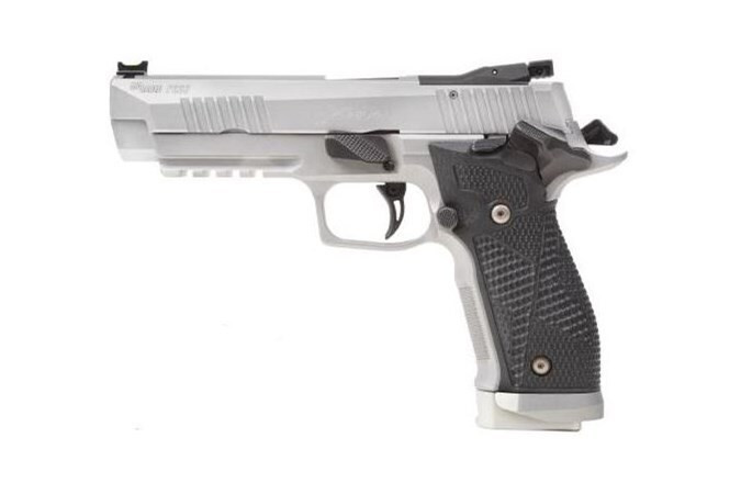 SIG SAUER P226 X5 CLASSIC 9MM 20+1 3-20 ROUND MAGAZINES G10 GRIPS