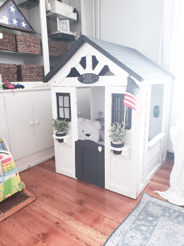 Cottage Style Playhouse DIY