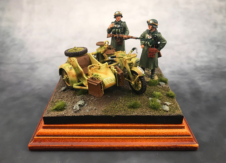 BAS001 Small Base (Summer)