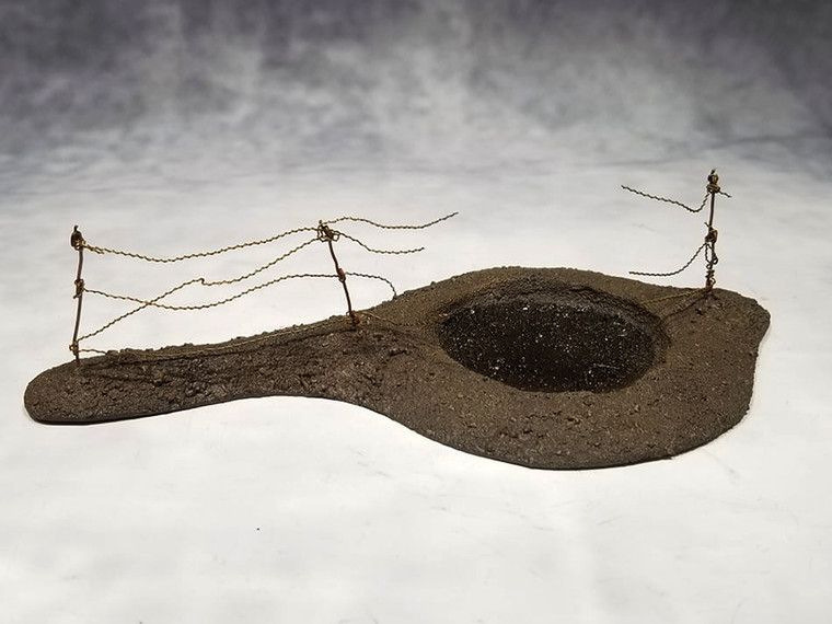 ACC004M Barbed Wire with Crater (Mud)