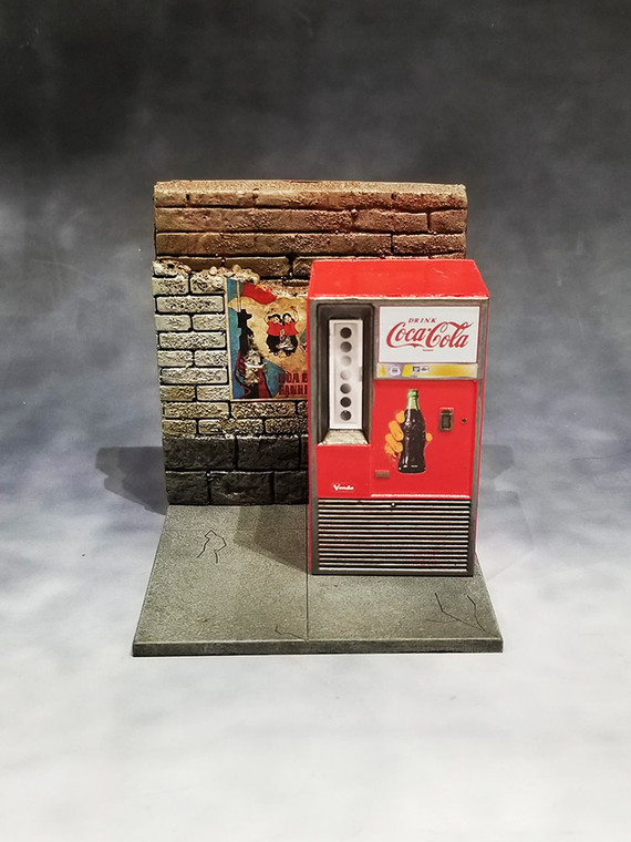 Last Post Miniatures Coke Machine 1/30-1/32