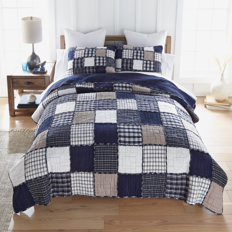 Checkerboard Indigo Nautical 3-Piece Queen Size Quilt Set front view