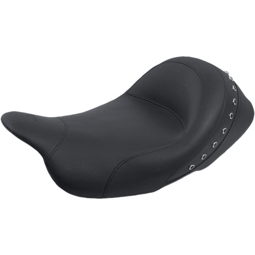 Mustang Solo Black Studded Seat - Fl '08-'21 76028 Mustang Solo Black Studded Seat - Fl '08-'21 76028