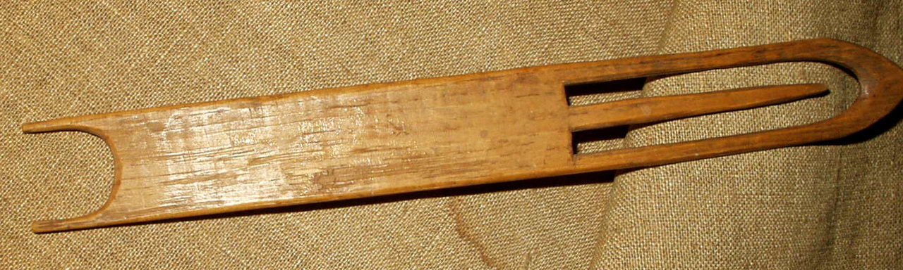 American Vintage 1900 Hand Made Wooden Weaving Darning Netting Shuttle Tool  - The Gatherings Antique Vintage