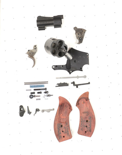 Smith & Wesson Airweight (2JTT)