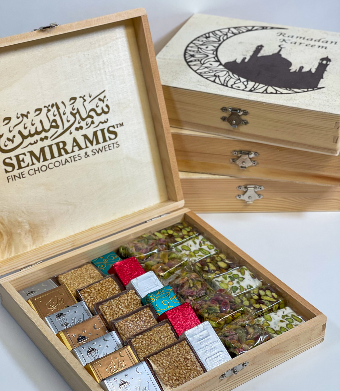 Ramadan Kareem Wooden Gift Box - Lunaria Sweets