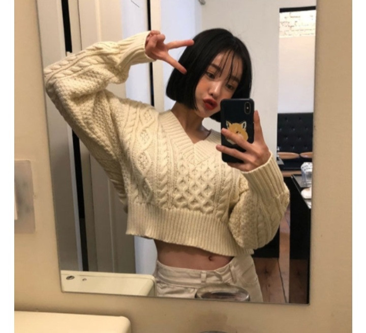 Cherry Blossom Dainty Knitted Pullover
