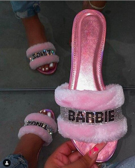 women's fluffy pink slides