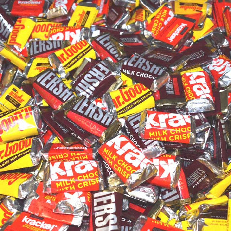 The history behind why fun size candy bars became the go-to treat on  Halloween