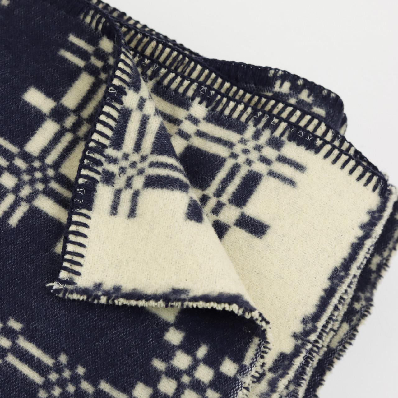 BasShu Wool Blanket, Jacquard Navy - Salter House