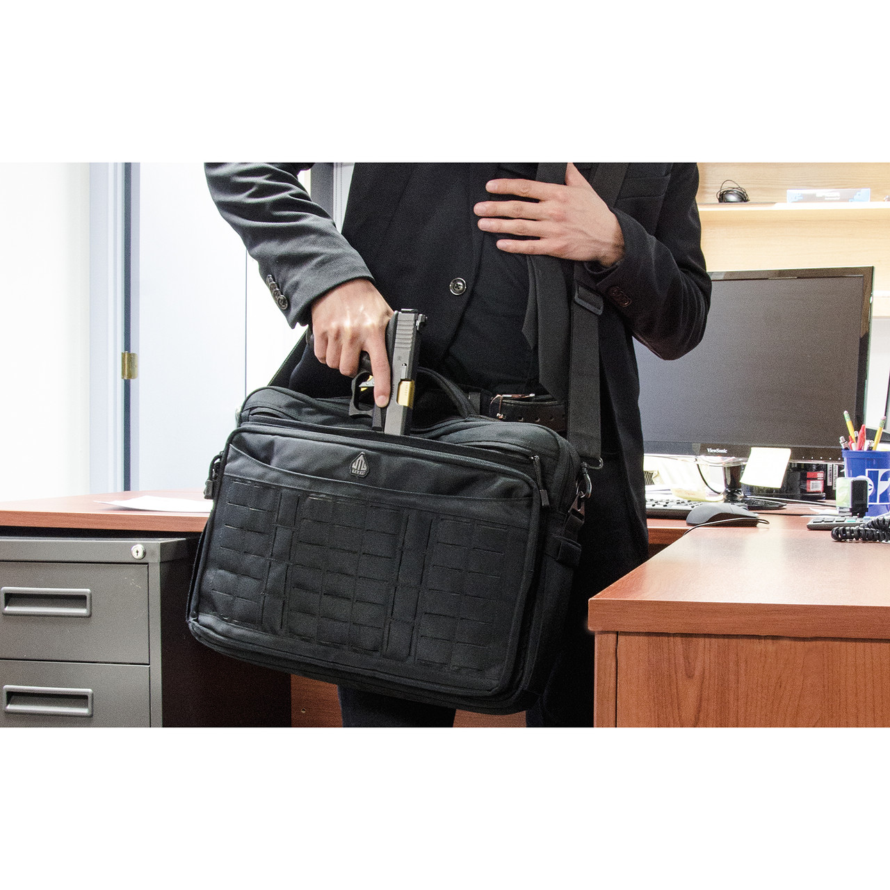 UTG 9-2-5 Briefcase, 16