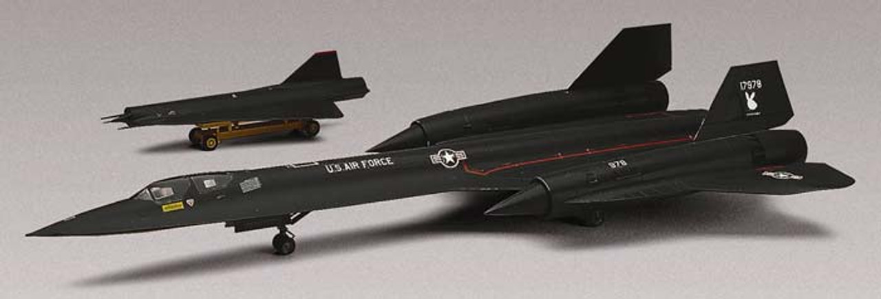 Revell 85-5810 1/72 SR-71A Blackbird Plastic Model Kit