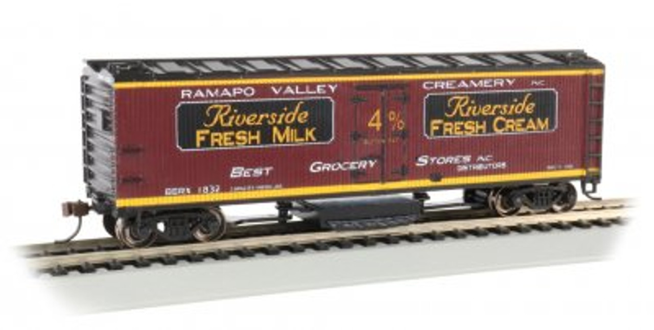 Bachmann 16333 HO Track Cleaning 40' Wood Side Reefer - Ramapo Valley