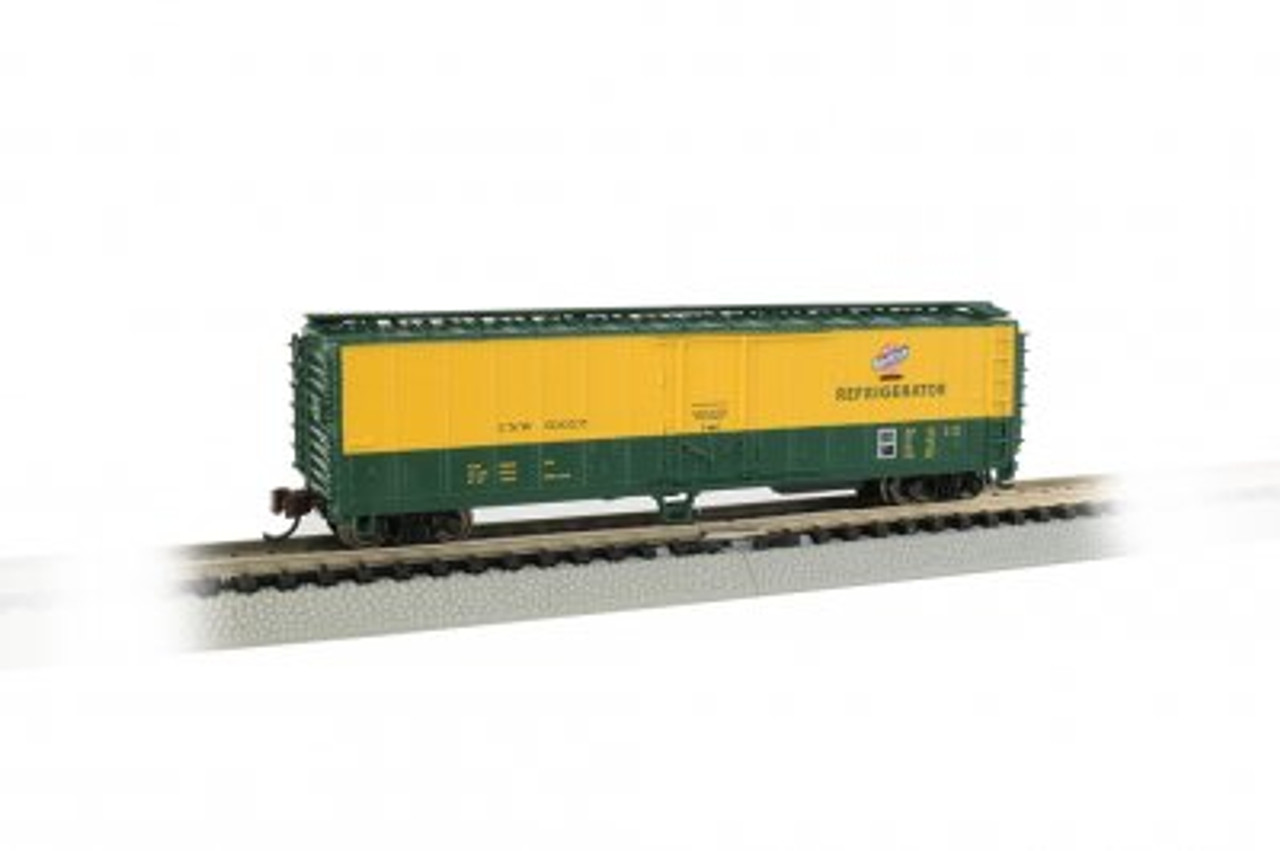 Bachmann 17958 N ACF 50' Steel Reefer - Chicago & Northwestern