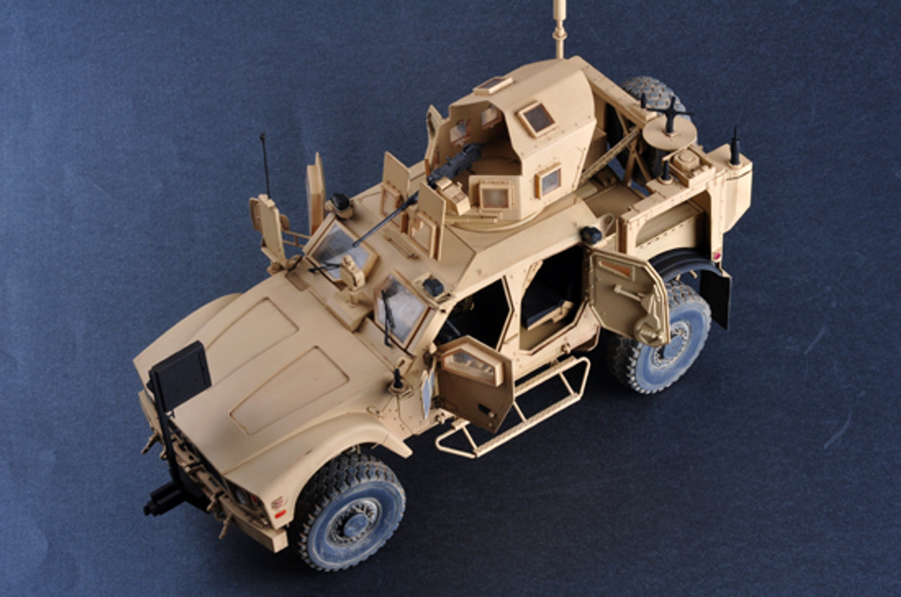 Trumpeter 00930 1/16 US M-ATV MRAP Plastic Model Kit