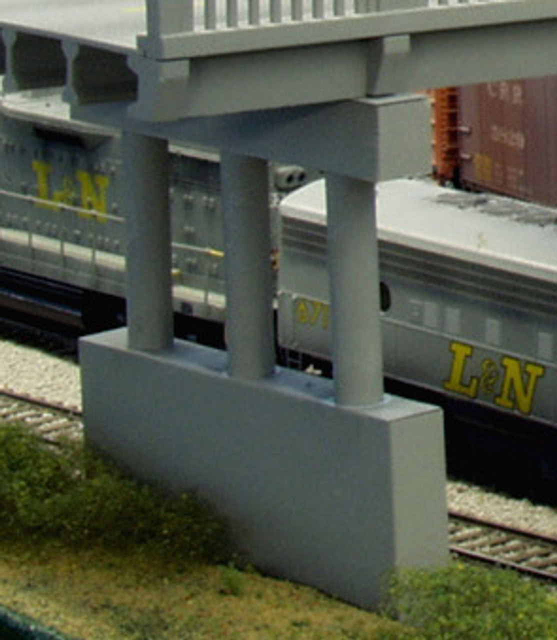 Rix Products 628-0100 HO Highway Pier