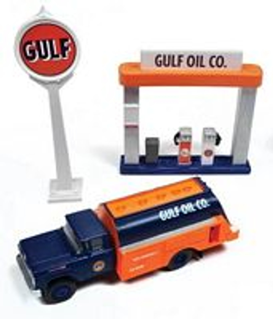 Classic Metal Works 40003 Ho 1960 Ford Tanker Truck with Station Sign & Pump Island- Gulf