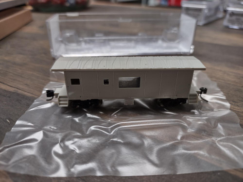 Bluford Shops 41000 N International Car Bay Window Caboose - Phase 1 - Undecorated