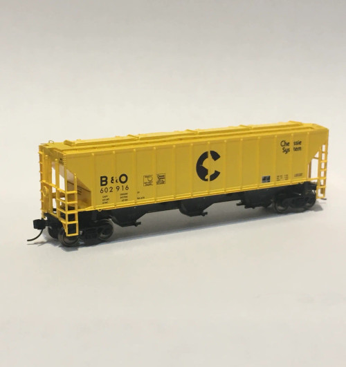 Trainworx 24430-04 N Pullman-Standard PS 4427 Covered Hopper - Chessie B&O # 602916