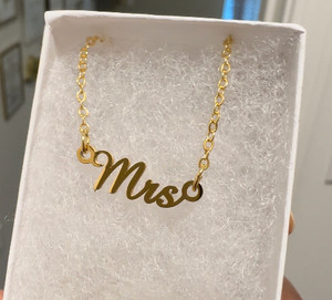 Mrs Necklace