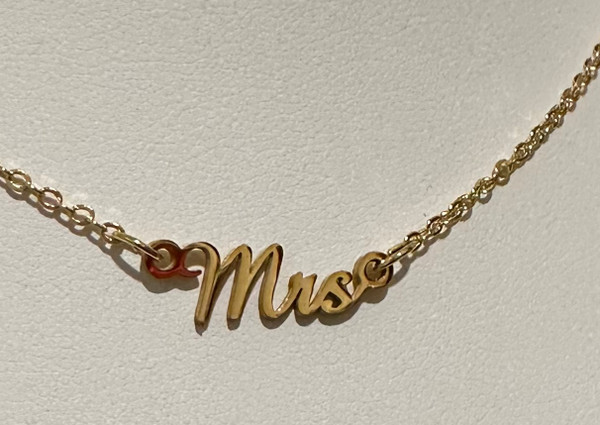 Mrs Necklace