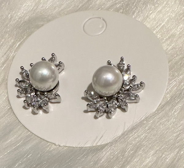Blingy Pearl Studs