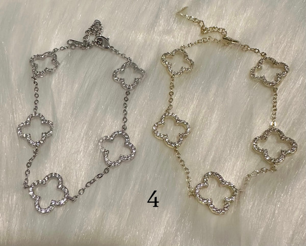 Classy Clover Pieces