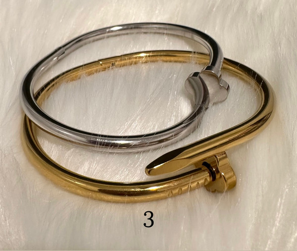 Classy Clover Pieces