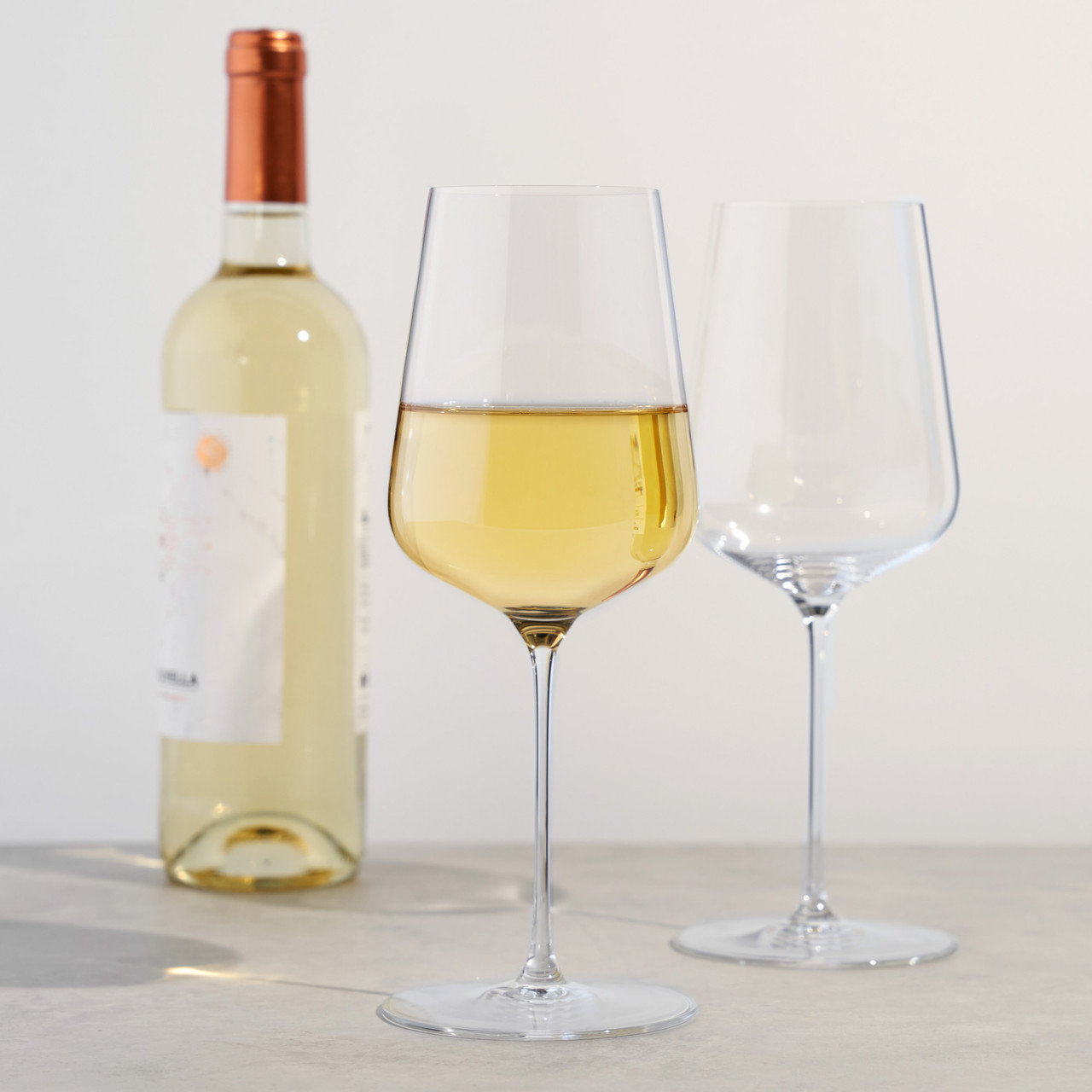 https://cdn11.bigcommerce.com/s-oo0gdojvjo/images/stencil/1280x1280/products/68872/101485/spiegelau-definition-19-oz-universal-wine-glasses-set-of-2-2__50066.1683795548.jpg?c=2&imbypass=on