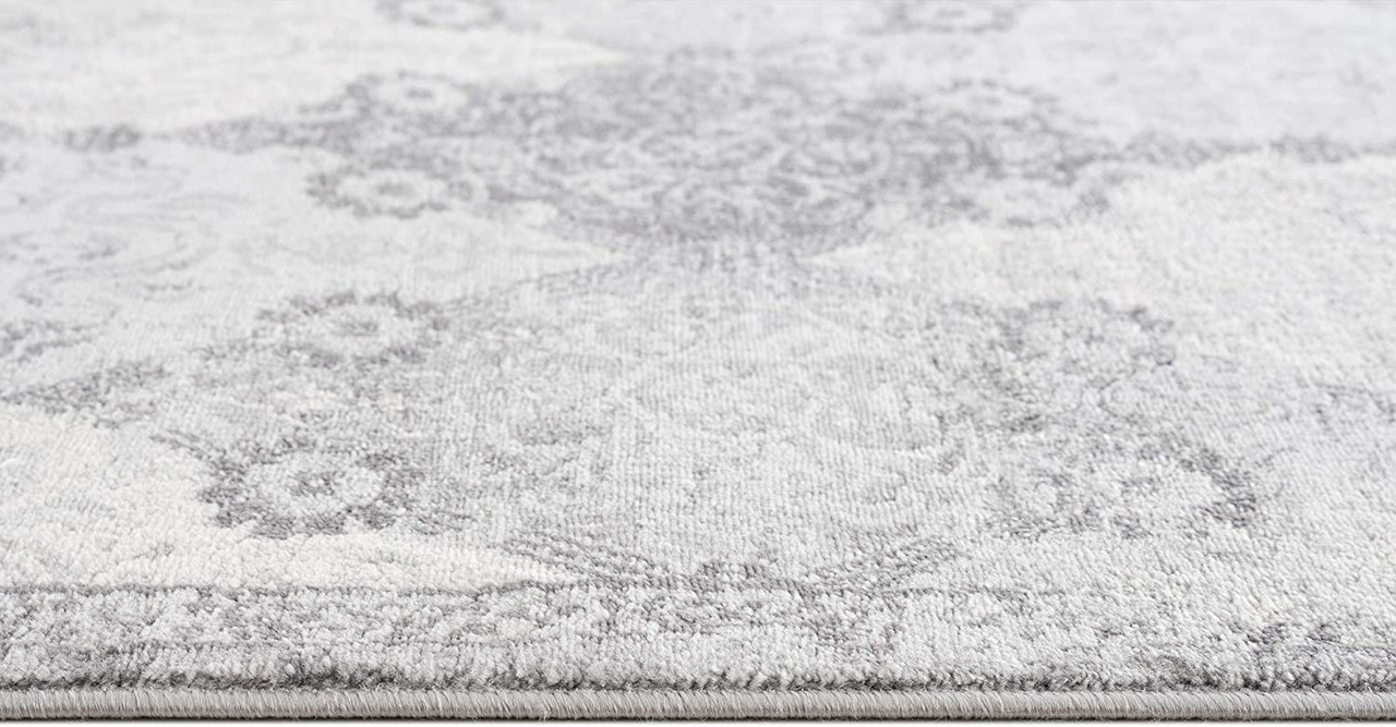 4' x 6' Gray Distressed Trellis Pattern Area Rug