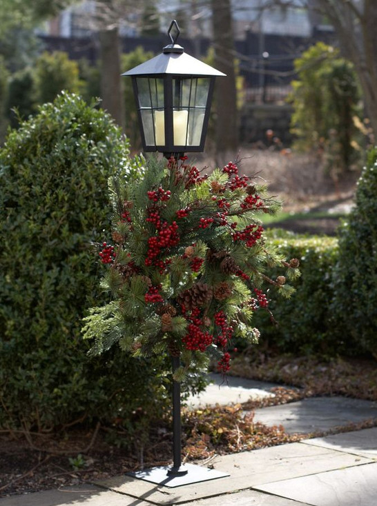 Black Metal Candle Lantern Wreath Holder