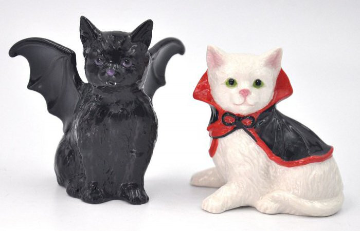 Vampire and Dracula Cat Ceramic Salt and Pepper Shakers, Set of 4
