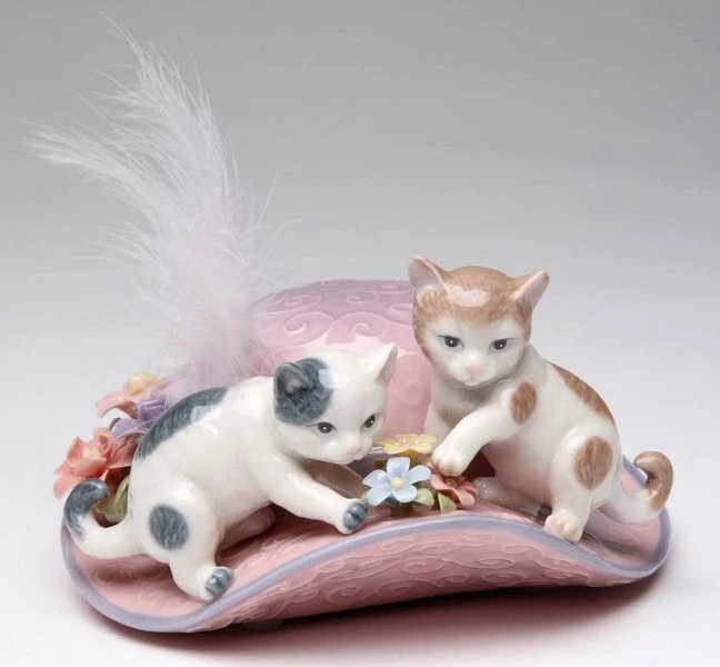 Perfect Friends Two Cats Musical Music Box Sculpture