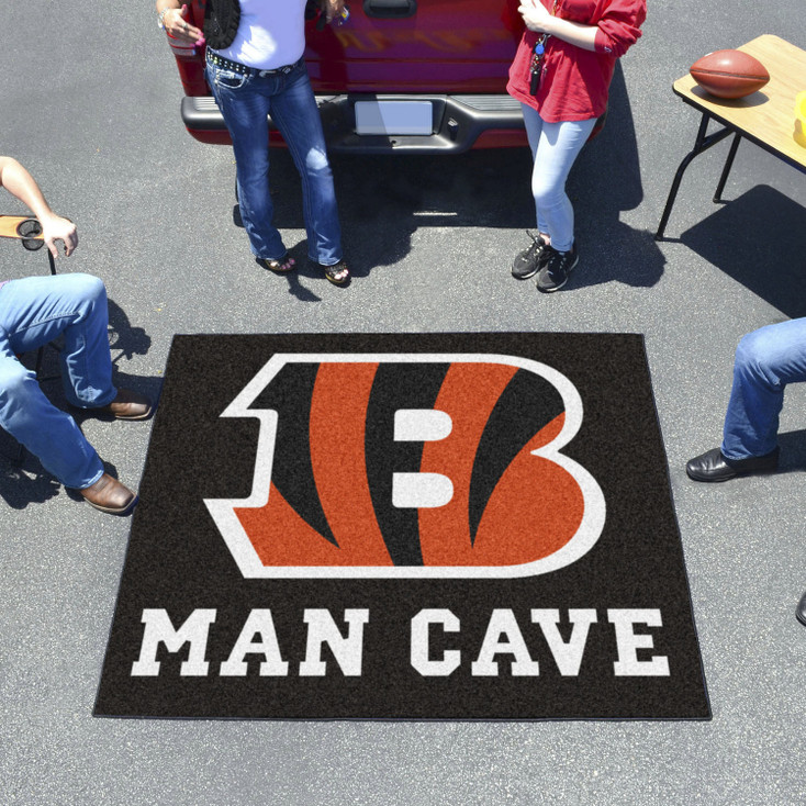59.5" x 71" Cincinnati Bengals Man Cave Tailgater Black Rectangle Mat