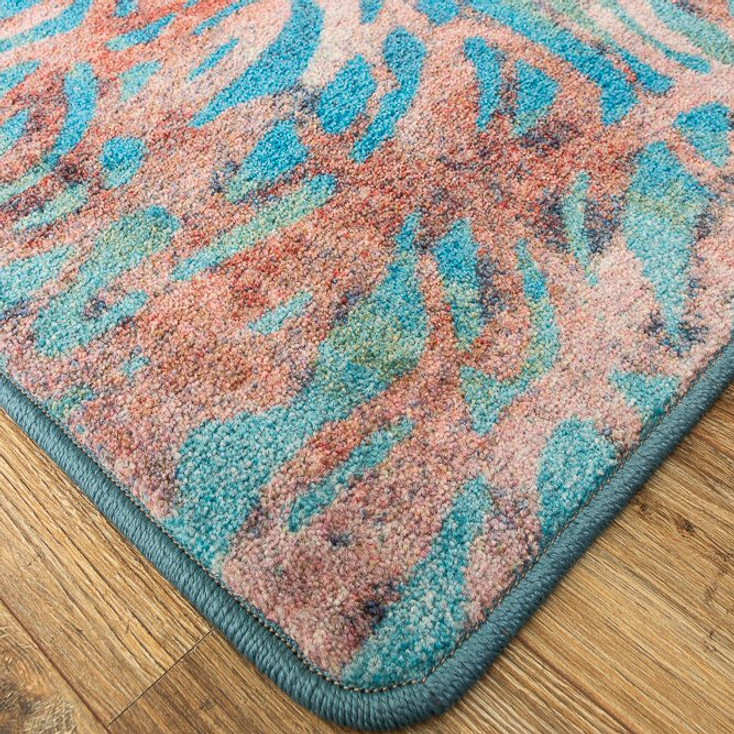 4' x 5' Seahorse Aqua Rectangle Nylon Area Rug