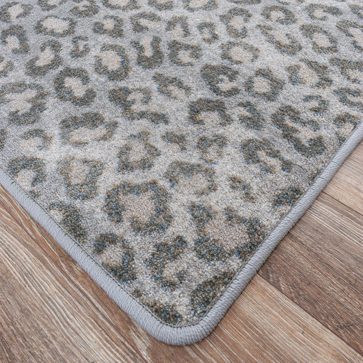 3' x 4' Snow Leopard Natural Rectangle Scatter Nylon Area Rug