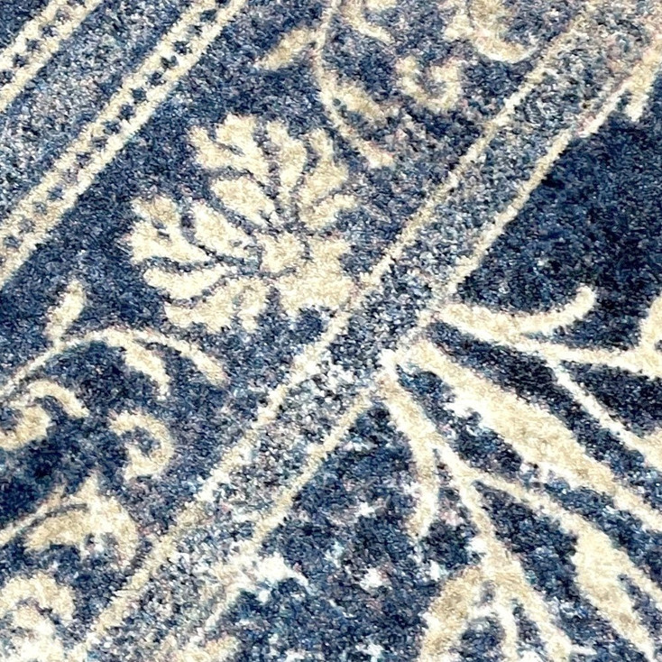 8' Distressed Delft Flowers Countryside Round Nylon Area Rug