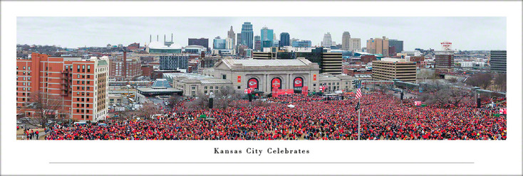 Kansas City Celebrates - Kansas City Chiefs Super Bowl Parade Panoramic Art Print