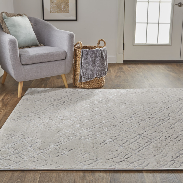 2' x 3' Silver Gray & White Abstract Stain Resistant Area Rug
