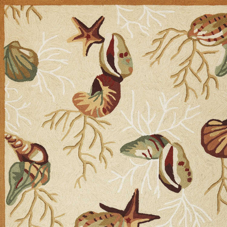 2' x 3' Beige Hand Hooked Sea Shells Indoor Accent Rug