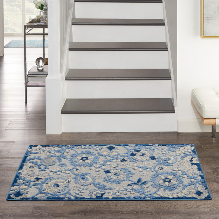 3' x 5' Blue and Gray Floral Power Loom Area Rug