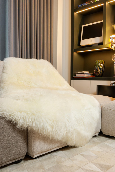 4' x 5' Natural Rectangular Sheepskin Area Rug